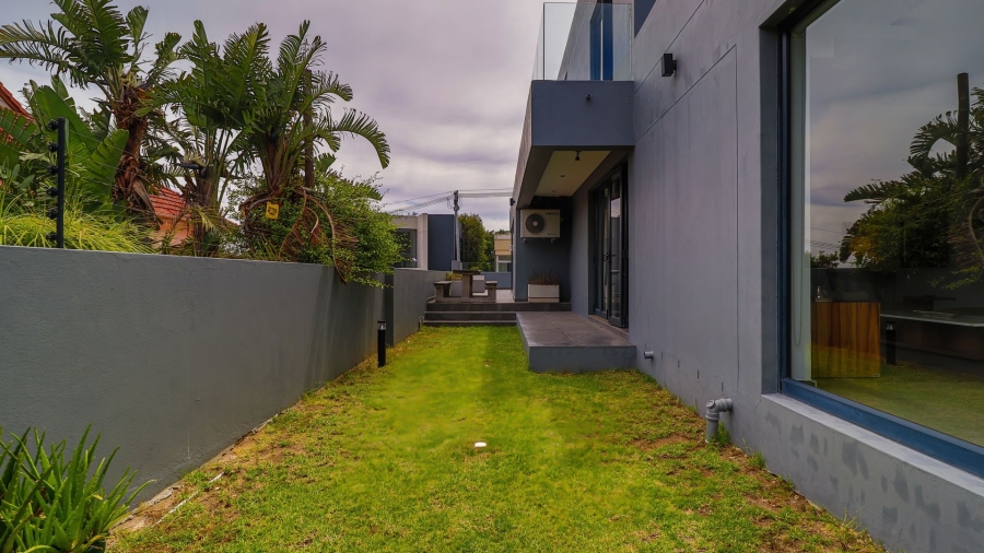 To Let 5 Bedroom Property for Rent in Fresnaye Western Cape